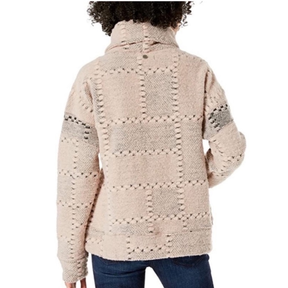 Cozy Mauve Wool Textured Sweater with Pockets
